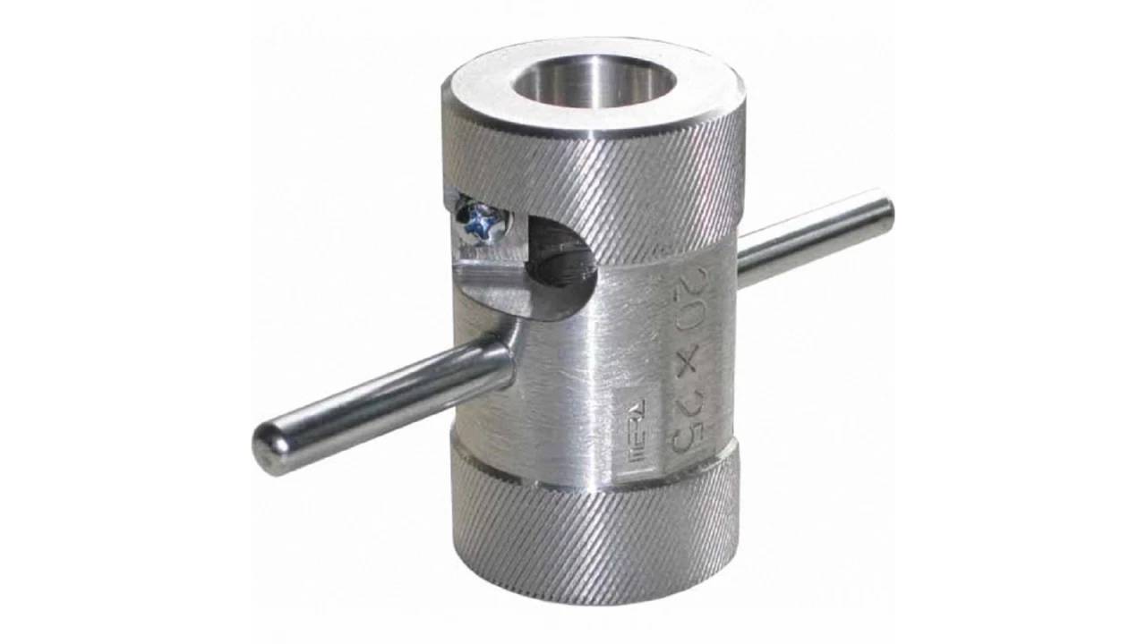 зачистка торцевая для пп труб 20-25. труба под зачистку. зачистка для полипропиленовых труб 20/25/32/40 мм. сварка трубы электродом. зачистка для полипропиленовых труб 32-40.